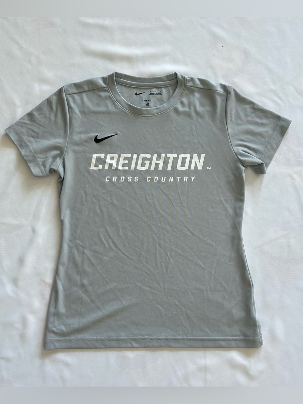 NWOT Nike Small Gray Creighton University Bluejays Cross Country Athletic Tshirt